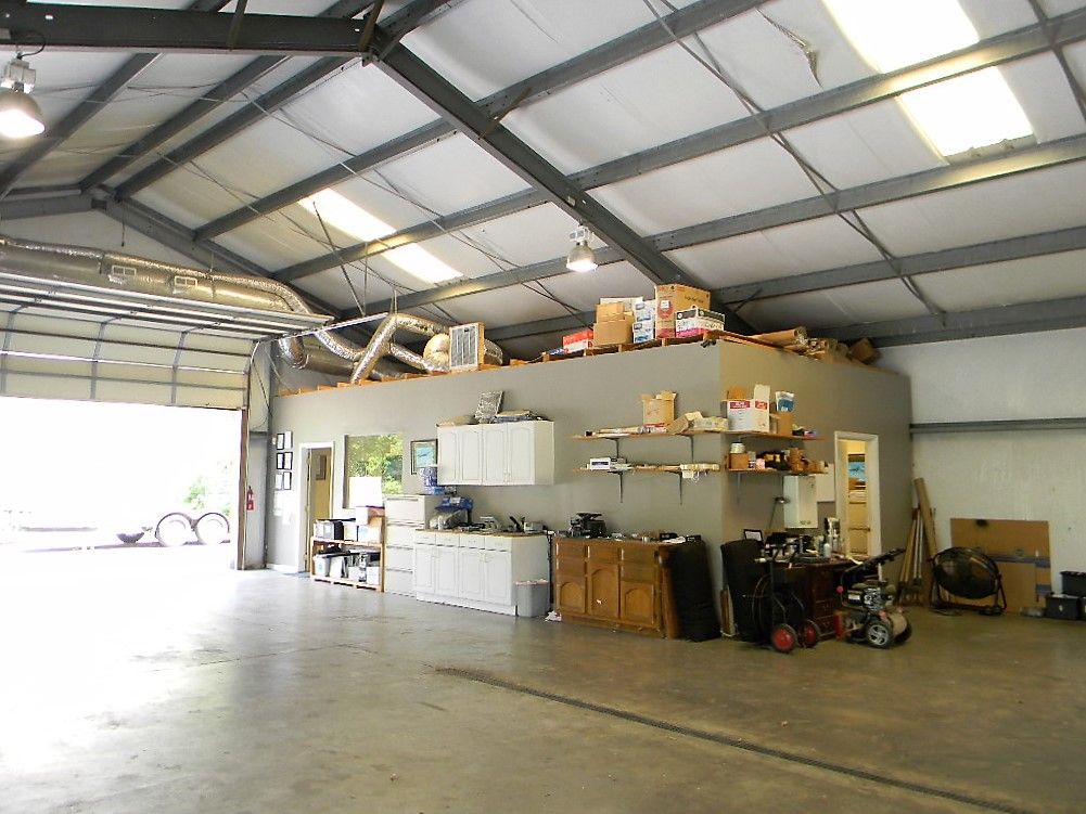 2404 Miller Ave, Crossville, TN 38555